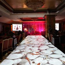 沉浸式互動新體驗 青島商場、游戲廳與展館的互動投影應(yīng)用