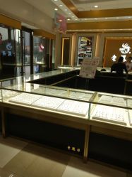 老鳳祥 百年珠寶品牌的零售魅力